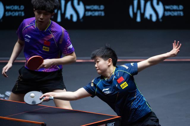 巴黎周期头号组合？王楚钦孙颖莎问鼎新加坡大满贯